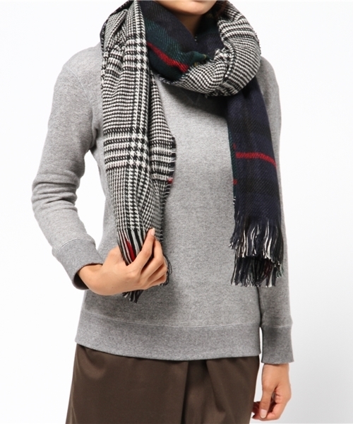 Discoat Parisien(ディスコートパリシアン)の「チェック×チェックリバストール(ストール/ショール・レディース・レッド/オフホワイト/チャコールグレー/ネイビー・フリ-)」の7枚目の写真