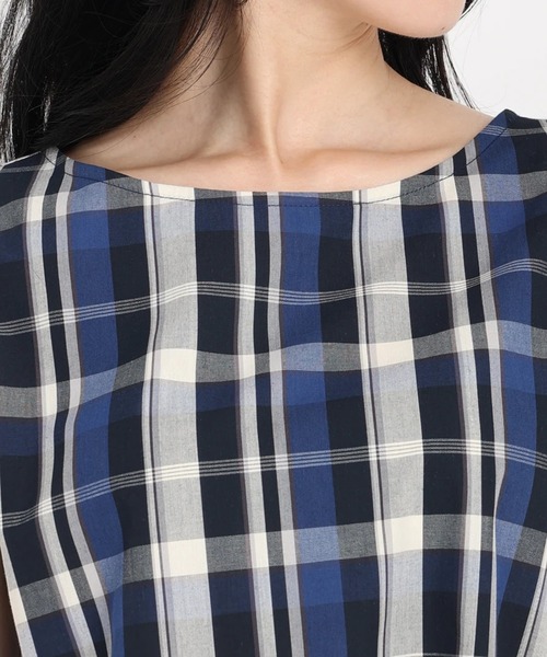 STRAWBERRY-FIELDS(ストロベリーフィールズ)の「マルチチェックフレンチスリーブブラウス(シャツ/ブラウス・レディース・ダークブラウン/グリーン/サーモンピンク/ロイヤルブルー・2)」の9枚目の写真