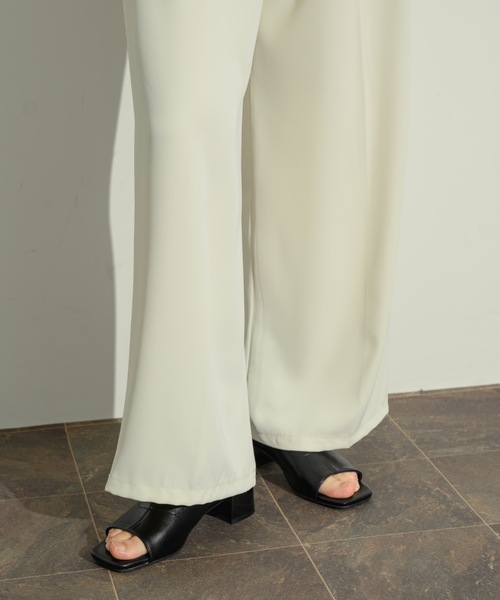 NEUNA（ヌナ）の「オープントゥショートブーティー（ブーツ・レディース・ブラック/アイボリー・L/M/S）」の20枚目の写真