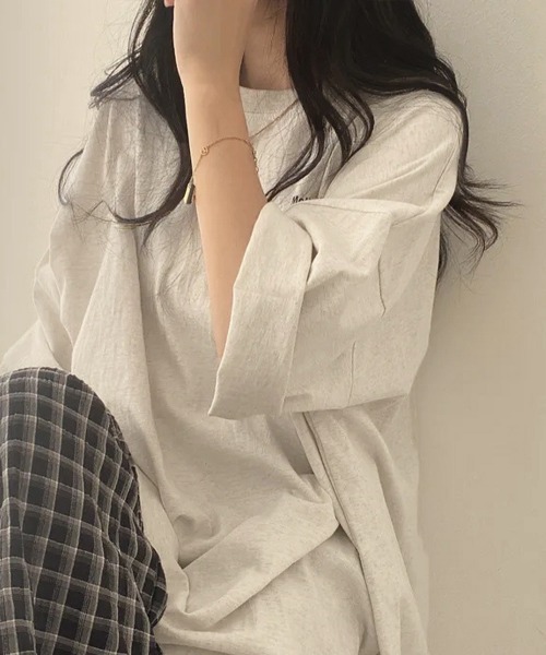 Miniministore(ミニミニストア)の「オーバーサイズ 英文字ロゴ 半袖Tシャツ(Tシャツ/カットソー・レディース・グレイッシュベージュ/ブラック/ロイヤルブルー/ホワイト・FREE)」の9枚目の写真