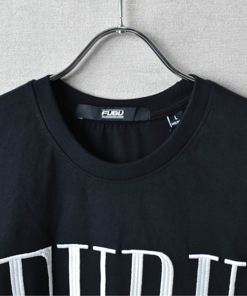 FUBU（ フブ）の「【T4】【FUBU】FULL FRONT EMBRODERY LOGO S/S TEE（Tシャツ/カットソー・メンズ・ブラック/ホワイト・MEDIUM/LARGE/X-LARGE）」の10枚目の写真