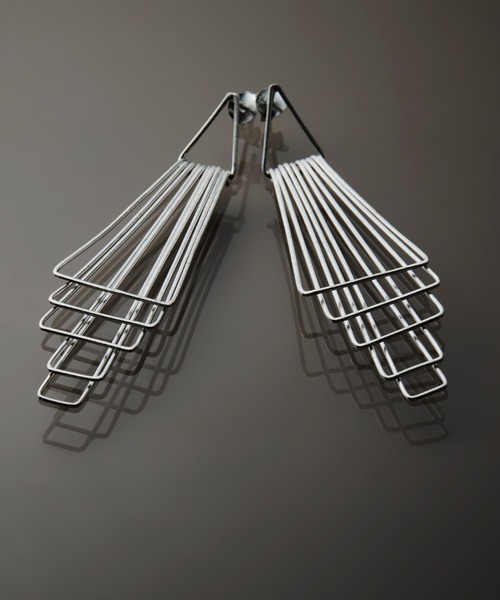 YArKA（ヤーカ）の「【YArKA/ヤーカ】surface processing 5parts layered earring(pierce)[ftdtf9] / 表面加工重ねパーツピアス（ピアス（両耳用）・レディース・ゴールド/その他1/シルバー・FREE）」の6枚目の写真