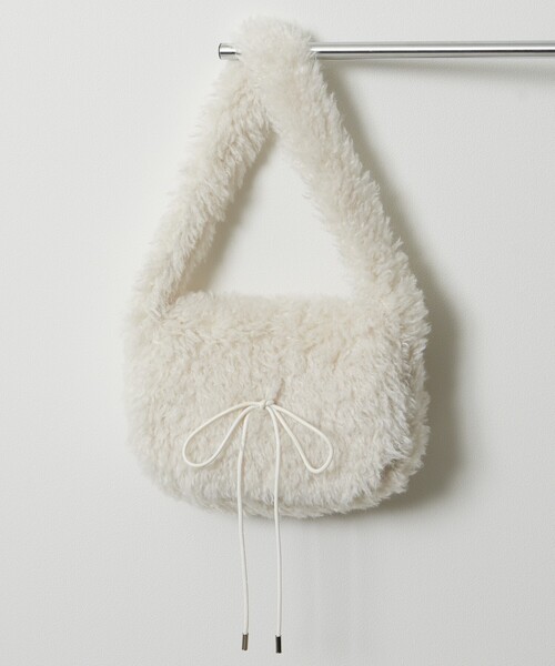 Firsthand(ファーストハンド)の「Firsthand/ファーストハンド エコファーリボンショルダーバッグ(ショルダーバッグ・レディース・オフホワイト/グレー・ONE SIZE)」の2枚目の写真