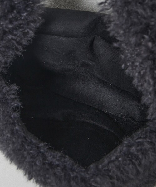 Firsthand(ファーストハンド)の「Firsthand/ファーストハンド エコファーリボンショルダーバッグ(ショルダーバッグ・レディース・オフホワイト/グレー・ONE SIZE)」の9枚目の写真