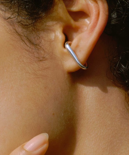 ISOLATION（アイソレーション）の「【ISOLATION / アイソレーション】Silver925 Line Earcuff/ シルバー925 ラインイヤーカフ（イヤーカフ・レディース・シルバー・FREE）」の15枚目の写真