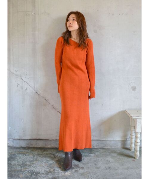 Ungrid(アングリッド)の「【WEB限定】ランダムリブニットワンピース(ワンピース・レディース・オレンジ/ブラック/ダークグリーン・FREE)」の17枚目の写真