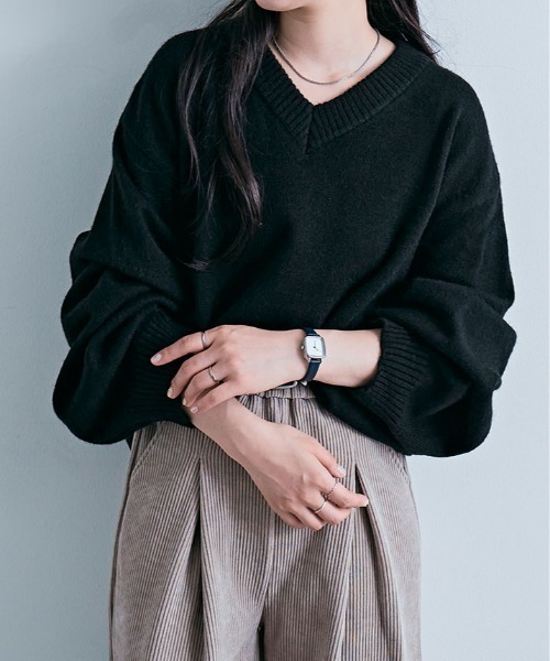 kirakiraShop（キラキラショップ）の「[新色追加] 絶妙な抜け感でこなれる。オーバーサイズ ニット プルオーバー（ニット/セーター・レディース・グレー/ブルー/ベージュ/ピンク/ワイン/アイボリー/ブラウン/グリーン系/ブルー系/ブラック/ライトベージュ/レッド・FREE）」の2枚目の写真