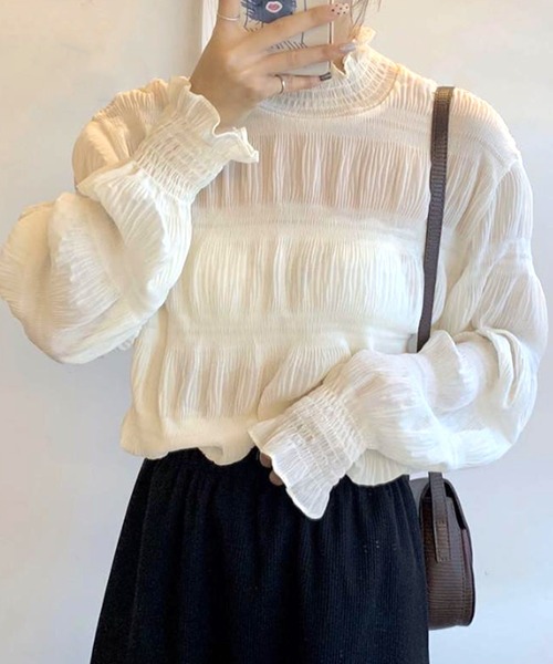 Amulet(アミュレット)の「シャーリングシアートップス(シャツ/ブラウス・レディース・ホワイト/ブラック/アイボリー・XL/L/M)」の2枚目の写真