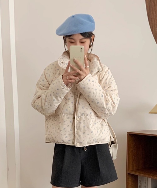 Teem Store（チームストア）の「フラワープリント 中綿スタンド ジャケット（ブルゾン・レディース・ブルー/ピンク・M/L）」の6枚目の写真