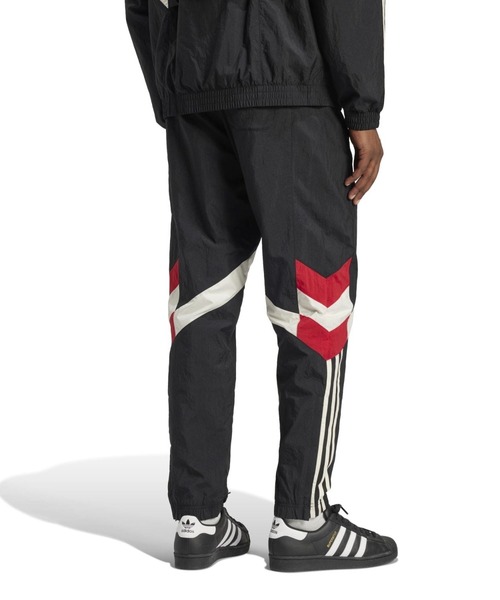 adidas（アディダス）の「MUFC OG TP　IS6527（その他パンツ・メンズ・ブラック・3/XX-LARGE）」の6枚目の写真