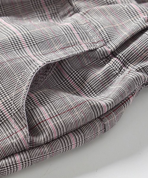 DAY CLOSET（デイ クローゼット）の「【丸ごと洗える セットアップ キッズスーツ】長袖シャツ+パンツ+蝶ネクタイ+ベスト 4点セット（セットアップ・キッズ・ブラウン/グレー・90cm/110cm/130cm/120cm/100cm）」の4枚目の写真