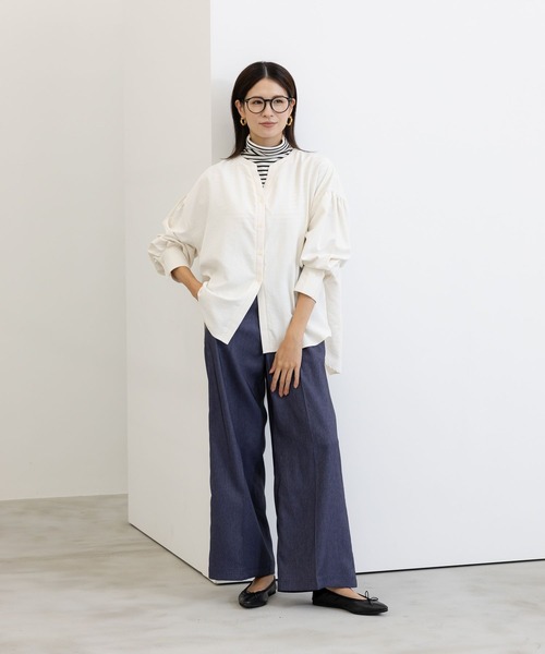 Elura（エルーラ）の「アイロンいらずVネックシャツ/147972（シャツ/ブラウス・レディース・ネイビー/イエロー/ホワイト・LARGE/MEDIUM）」の5枚目の写真