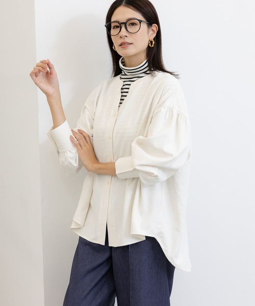 Elura（エルーラ）の「アイロンいらずVネックシャツ/147972（シャツ/ブラウス・レディース・ネイビー/イエロー/ホワイト・LARGE/MEDIUM）」の8枚目の写真