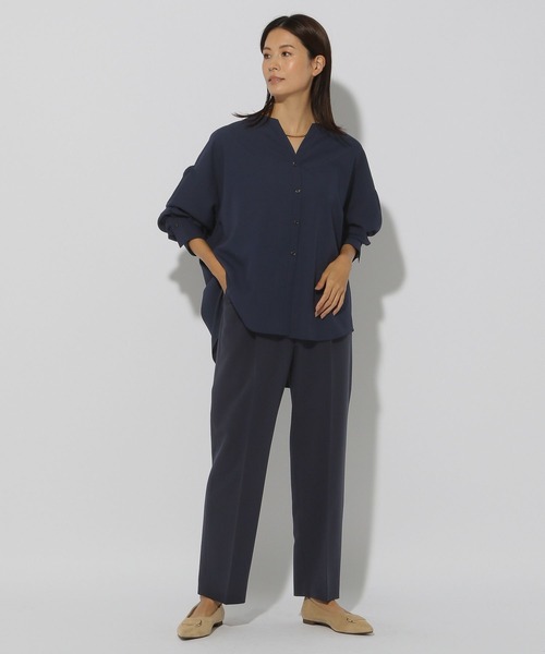 Elura（エルーラ）の「アイロンいらずVネックシャツ/147972（シャツ/ブラウス・レディース・ネイビー/イエロー/ホワイト・LARGE/MEDIUM）」の21枚目の写真