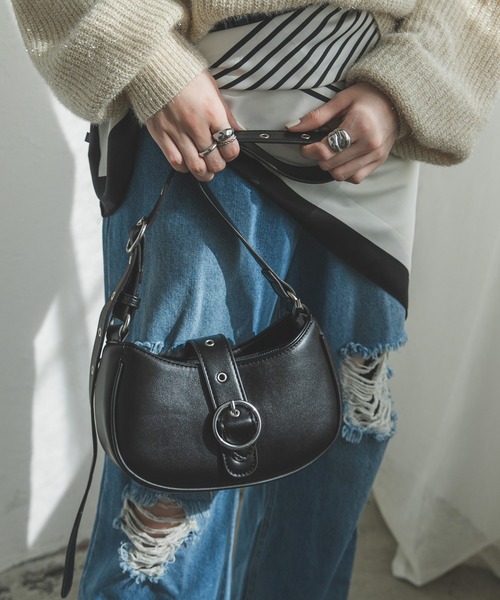 ハーフムーンバックルベルトショルダーバッグ/ホーボーバッグ