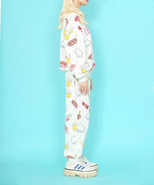 PUNYUS（プニュズ）の「天国と地獄総柄スウェットパンツ（スウェットパンツ・レディース・ホワイト/スミクロ・1/2/3/4）」の8枚目の写真