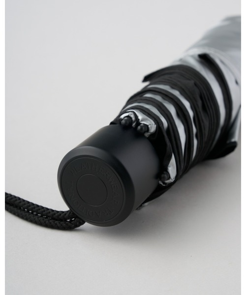 Traditional Weatherwear（トラディショナルウェザーウェア）の「LIGHT WEIGHT UMBRELLA（折りたたみ傘・レディース・シルバー/ゴールド・F）」の5枚目の写真