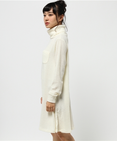 RAY CASSIN（レイカズン）の「ワイドリブハイネックフレアワンピース（ワンピース・レディース・オフホワイト/杢グレー/キャメル/ブラック・FREE）」の9枚目の写真