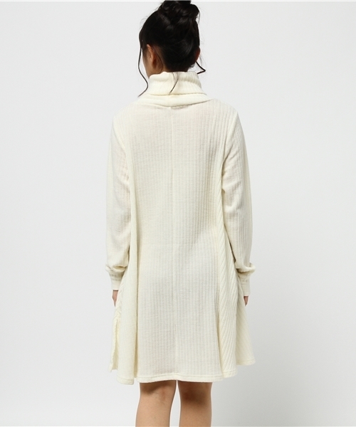 RAY CASSIN（レイカズン）の「ワイドリブハイネックフレアワンピース（ワンピース・レディース・オフホワイト/杢グレー/キャメル/ブラック・FREE）」の10枚目の写真