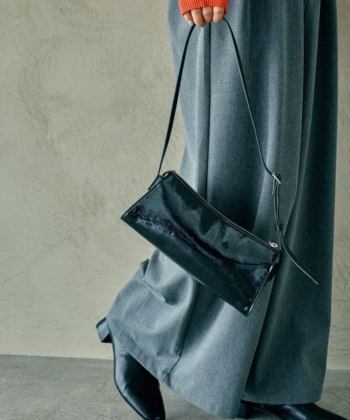 LEPSIM（レプシィム）の「エナメルミニショルダー　241858（ショルダーバッグ・レディース・アイボリー/ブラック・ONE SIZE）」の19枚目の写真