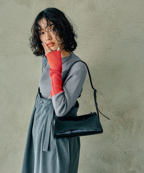 LEPSIM（レプシィム）の「エナメルミニショルダー　241858（ショルダーバッグ・レディース・アイボリー/ブラック・ONE SIZE）」の20枚目の写真