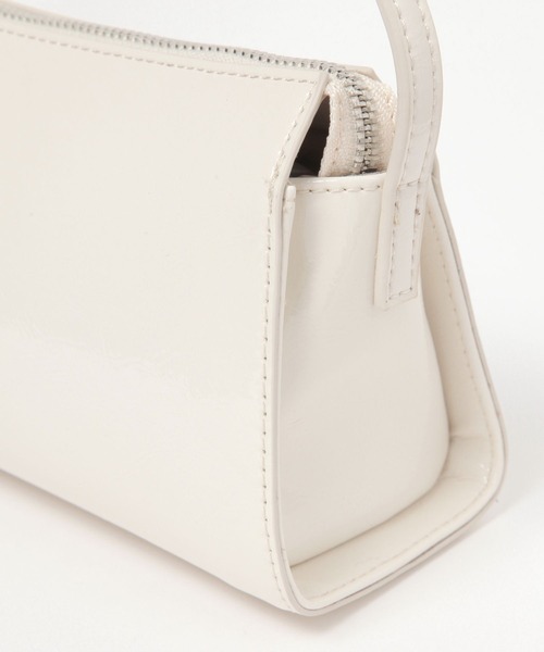LEPSIM（レプシィム）の「エナメルミニショルダー　241858（ショルダーバッグ・レディース・アイボリー/ブラック・ONE SIZE）」の14枚目の写真
