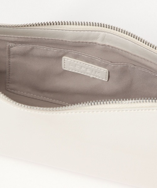 LEPSIM（レプシィム）の「エナメルミニショルダー　241858（ショルダーバッグ・レディース・アイボリー/ブラック・ONE SIZE）」の15枚目の写真