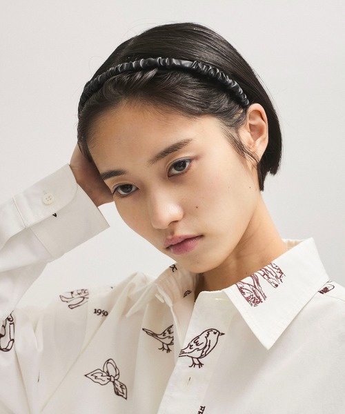 ADAM ET ROPE'(アダムエロペ)の「ギャザーカチューシャ(カチューシャ・レディース・ブラック・FREE)」の1枚目の写真