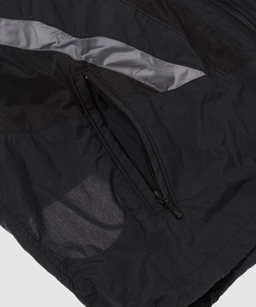 ANREALAGE(アンリアレイジ)の「WINDBREAKER PANEL BLOUSON(ブルゾン・メンズ・ベージュ系その他/ブラック・46/48)」の8枚目の写真