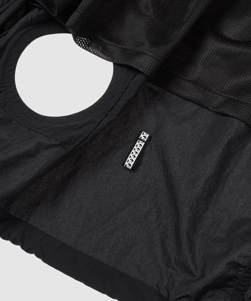 ANREALAGE(アンリアレイジ)の「WINDBREAKER PANEL BLOUSON(ブルゾン・メンズ・ベージュ系その他/ブラック・46/48)」の12枚目の写真