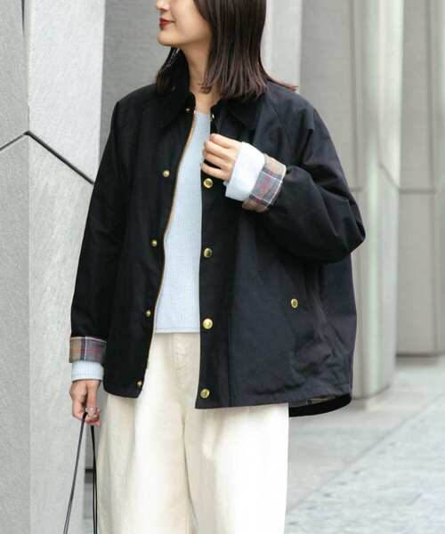 Barbour（バブアー）の「『別注』Barbour / URBAN RESEARCH　TRANSPORT（その他アウター・レディース・ベージュ/ブラック・FREE）」の3枚目の写真