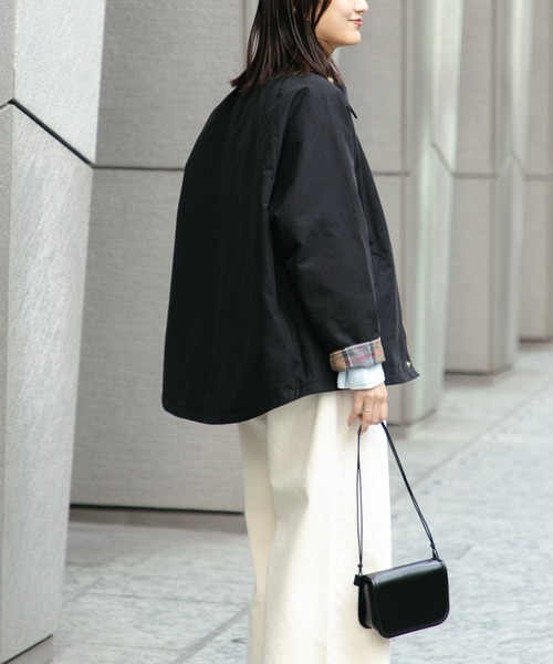 Barbour（バブアー）の「『別注』Barbour / URBAN RESEARCH　TRANSPORT（その他アウター・レディース・ベージュ/ブラック・FREE）」の7枚目の写真