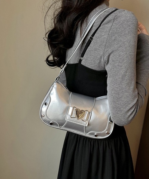lilful(リルフル)の「ハートモチーフミニボストンショルダーバッグ(ショルダーバッグ・レディース・ブラック/ピンク/ホワイト/シルバー・F)」の20枚目の写真
