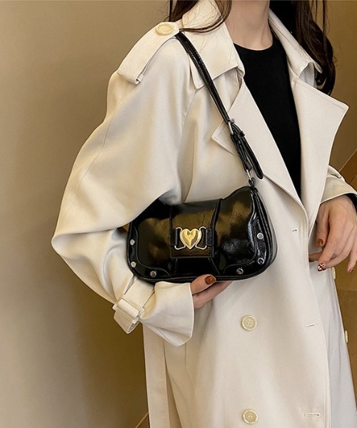lilful(リルフル)の「ハートモチーフミニボストンショルダーバッグ(ショルダーバッグ・レディース・ブラック/ピンク/ホワイト/シルバー・F)」の14枚目の写真