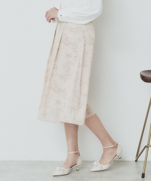 index（インデックス）の「フラワープリントフレアスカート【洗濯機洗い可/イージーアイロン】（スカート・レディース・チャコール/アイボリー系/ベージュ系その他4・36/38/40/42）」の12枚目の写真