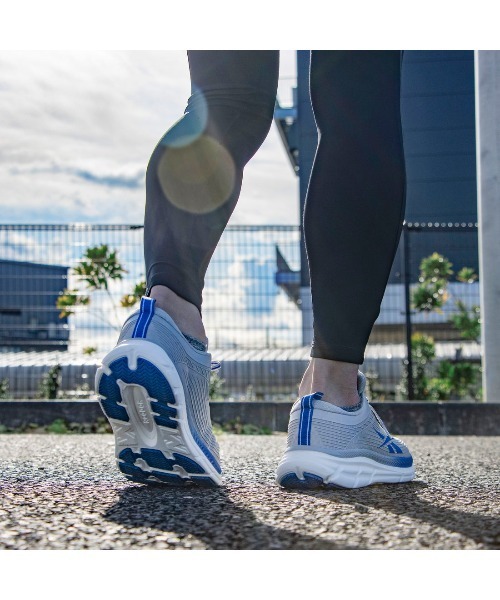 Reebok(リーボック)の「ロード ストライダー / ROAD STRIDER(スニーカー・メンズ・ネイビー/ブラック×ホワイト/ブラック/グレー/ダークネイビー/ダークグレー/ホワイト/ブラック×レッド/ブラック系その他/グレー系その他/ブルー系その他・24.5cm/25.0cm/25.5cm/26.0cm/26.5cm/27.0cm/27.5cm/28.0cm/28.5cm/29.0cm/30.0cm/31cm)」の12枚目の写真