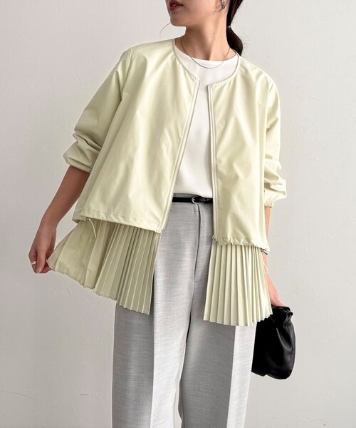 fredy emue（フレディエミュ）の「裾プリーツジップブルゾン（ブルゾン・レディース・ベージュ/イエロー・38）」の7枚目の写真