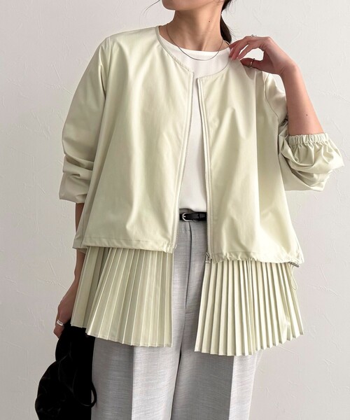 fredy emue（フレディエミュ）の「裾プリーツジップブルゾン（ブルゾン・レディース・ベージュ/イエロー・38）」の11枚目の写真