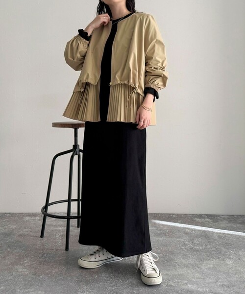 fredy emue（フレディエミュ）の「裾プリーツジップブルゾン（ブルゾン・レディース・ベージュ/イエロー・38）」の16枚目の写真