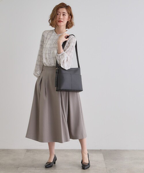 grove（グローブ）の「【雑誌掲載】Tバーワンショルダー（ショルダーバッグ・レディース・ライトグレー/ブラック/アイボリー・00）」の10枚目の写真