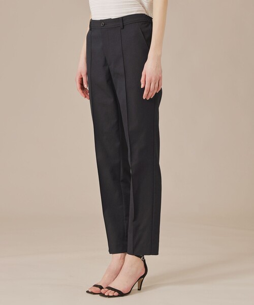 MACKINTOSH LONDON(マッキントッシュ ロンドン)の「【婦人画報掲載】コットンリネンブレンドオックステーパードパンツ(その他パンツ・レディース・ホワイト系その他/ネイビー/ブルー系その他4・40/36/38)」の9枚目の写真