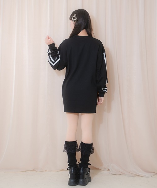 Honey Cinnamon(ハニーシナモン)の「レースラインロゴ刺繍リボンロンT(Tシャツ/カットソー・レディース・ブラック/ピンク・FREE)」の4枚目の写真