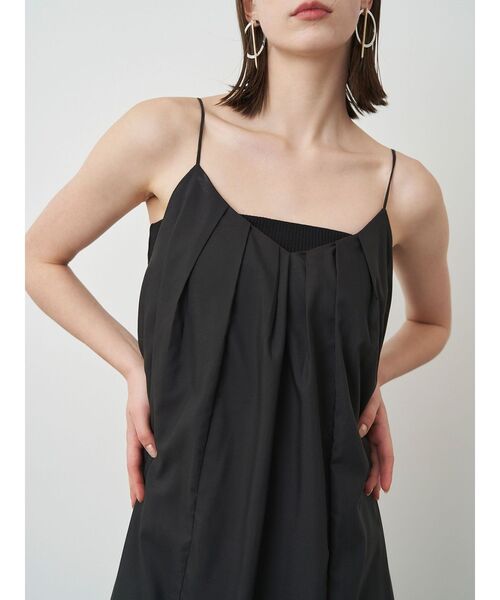 ELENDEEK（エレンディーク）の「バックティアードキャミワンピース（ワンピース・レディース・ブラック/レッド・FREE）」の9枚目の写真
