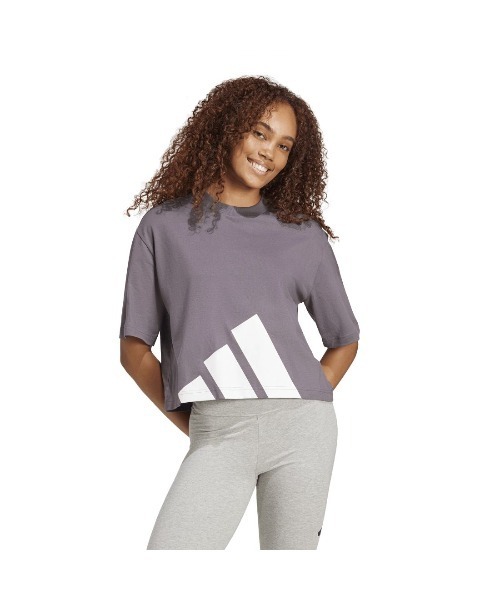 adidas(アディダス)の「アディダス adidas エッセンシャルズ ビッグロゴTシャツ(Tシャツ/カットソー・レディース・サンドグレー/チャコールグレー/ペールイエロー・S/M/L/XL)」の2枚目の写真