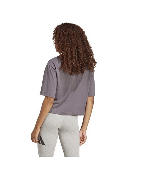adidas(アディダス)の「アディダス adidas エッセンシャルズ ビッグロゴTシャツ(Tシャツ/カットソー・レディース・サンドグレー/チャコールグレー/ペールイエロー・S/M/L/XL)」の7枚目の写真