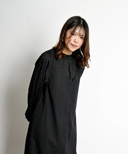 MARAI(マーライ)の「ドット柄シャーリングブラウス 長袖(シャツ/ブラウス・レディース・ブラック/ホワイト/ネイビー/ベージュ・フリー)」の8枚目の写真
