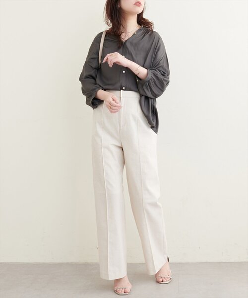 natural couture（ナチュラルクチュール）の「とろみサテン7分袖ブラウス（シャツ/ブラウス・レディース・アイボリー/ピンクベージュ/サックスブルー/グレイッシュベージュ/チャコールグレー/ラベンダー/ネイビー/ドット/ストライプ・FREE）」の20枚目の写真