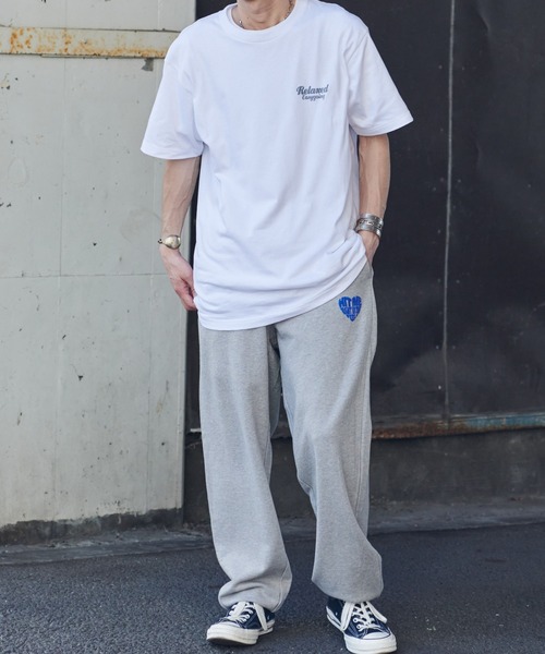 MODISH GAZE(モディシュガゼ)の「【MODISH GAZE】スモーキングガールRelaxed半袖Tシャツ(CP)(Tシャツ/カットソー・レディース・ホワイト×ブルー/ホワイト×グレー/ホワイト×ピンク/ブラック系2/ブラック系1/ブラック系3・M/L/XL)」の19枚目の写真