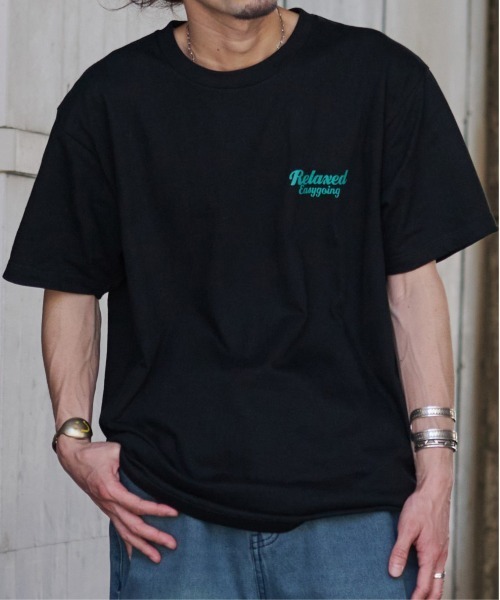 MODISH GAZE(モディシュガゼ)の「【MODISH GAZE】スモーキングガールRelaxed半袖Tシャツ(CP)(Tシャツ/カットソー・レディース・ホワイト×ブルー/ホワイト×グレー/ホワイト×ピンク/ブラック系2/ブラック系1/ブラック系3・M/L/XL)」の21枚目の写真