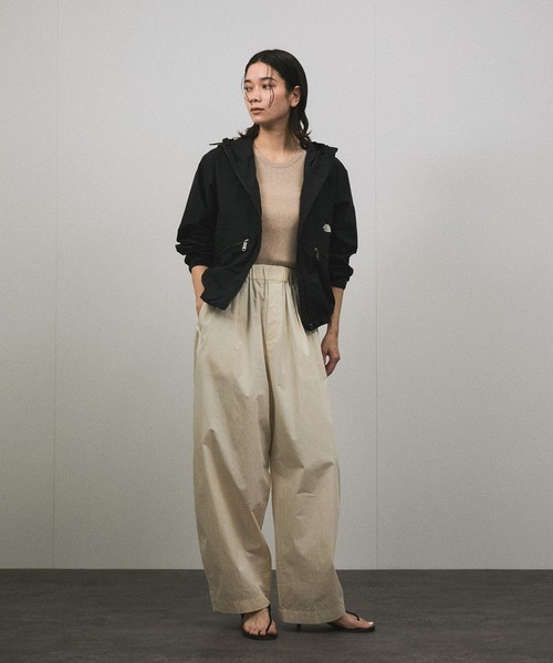 THE NORTH FACE(ザノースフェイス)の「【THE NORTH FACE(ザ・ノース・フェイス)】Short Compact Jacket(マウンテンパーカー・レディース・ホワイト系その他3/ブラック・M/L)」の3枚目の写真